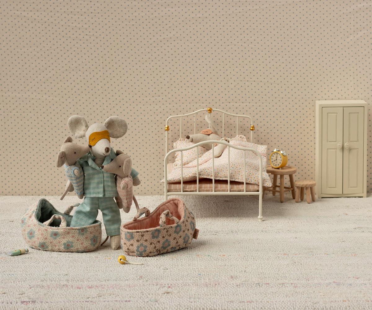Maileg Baby Maus in Tragekorb - blau