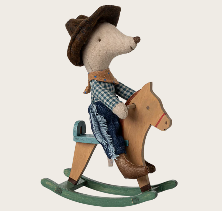 Maileg Cowboy Maus - Bruder Maus auf Schaukelpferd