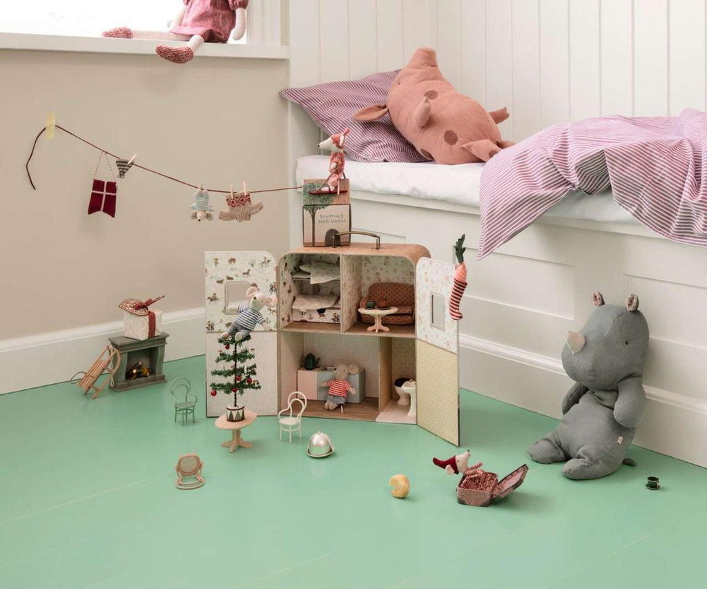 SuitCasa - Maileg Puppenhaus in Kofferoptik mit Betten